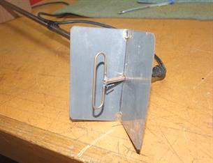DIY 2.4 GHz corner reflector antenna, slightly better gain than a DIY standard Gain antenna