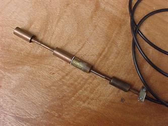 DIY 2.4 GHz skirted dipole is similar to commercial offerings, using sliding dielectric slug matching system.